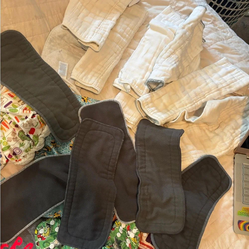 Simple Vibrant Patterned Cloth Diapers - Picture 6 of 6